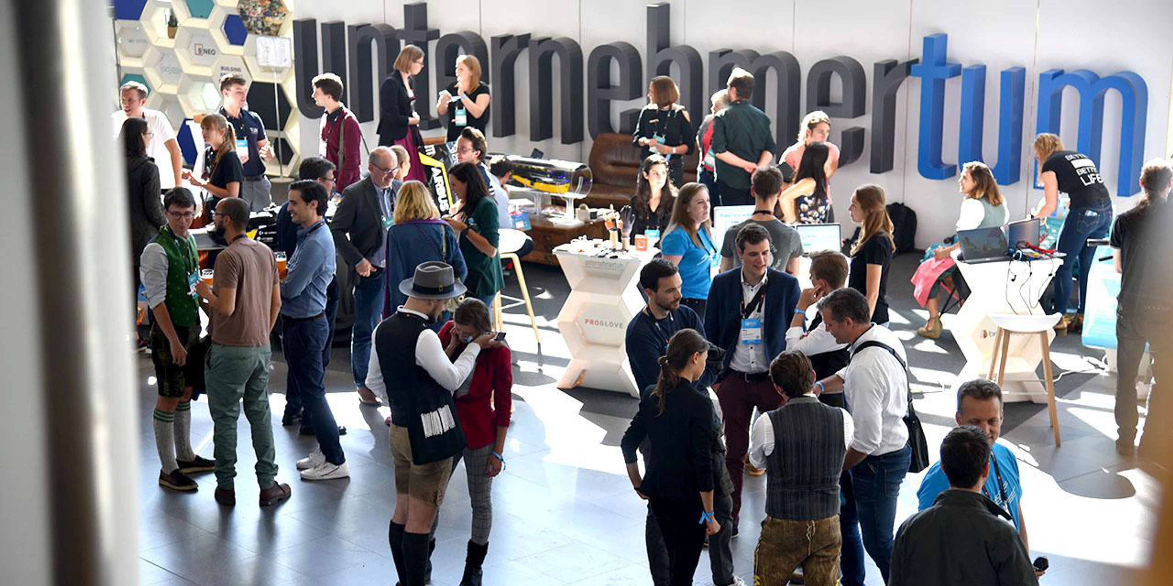 Bits-and-Pretzels-2019-messestand