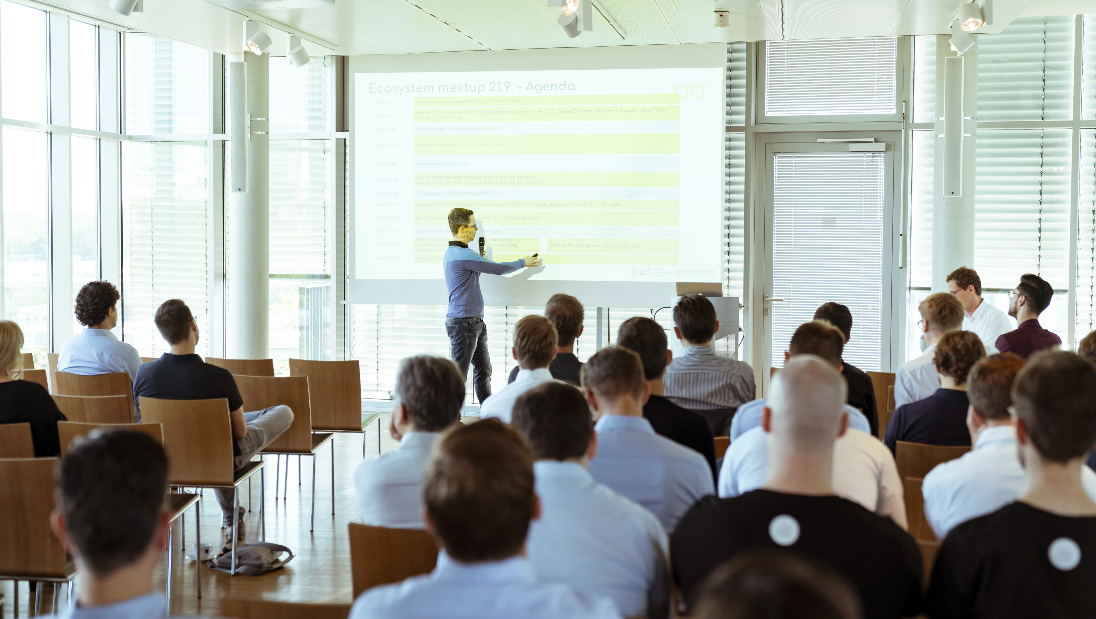 services-applied-ai-seminar