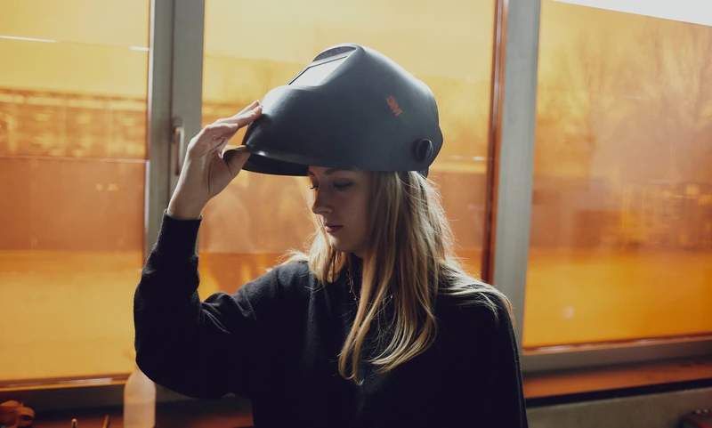 services-makerspace-welding-women